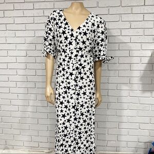 Nobody’s Child V-Neck Star Print With Tie Shoulders Dress